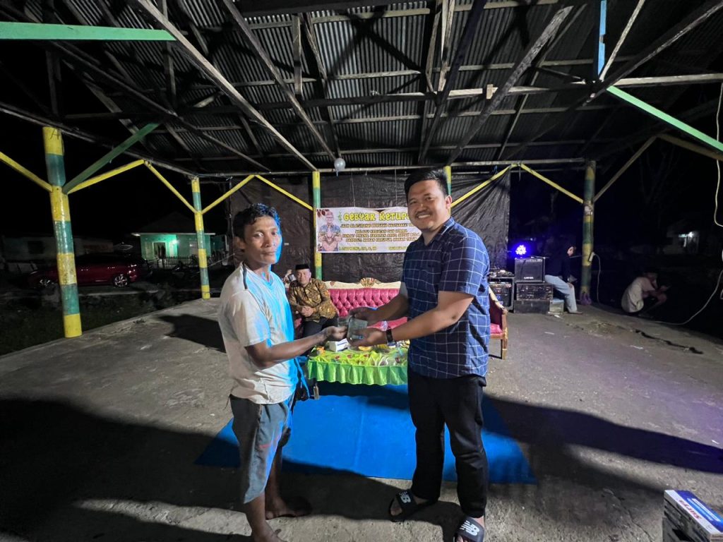 Walapun Sederhana, Akbar Baderan Ikut Memeriahkan Gebyar Ketupat di Desa Dulomo