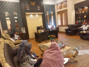 Tenaga Honorer Pohuwato Curhat Ke Ketua DPRD Soal Ini