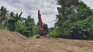 Para Penambang Lokal Lakukan Normalisasi di WPR Blok Dengilo