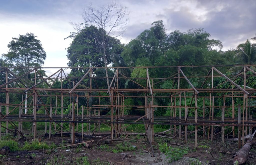 Proyek Pembangunan Kandang Ayam Tak Kunjung Selesai, Warga Desak Itda Evaluasi Pemdes Karya Baru