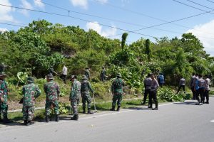 Kodim 1313/Pohuwato Dan Pani Gold Project Laksanakan Karya Bakti