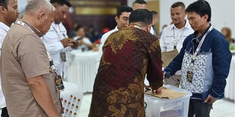 Bawaslu Pohuwato Awasi Rekapitulasi Hasil Penghitungan Suara Pilkada Serentak 2024