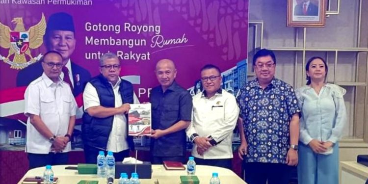 Bupati dan Ketua DPRD Pohuwato Usulkan Penanganan 9.447 RTLH ke Kementerian