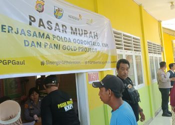 Masyarakat Lingkar Tambang Antusias Mengikuti Pasar Murah Pani Gold Project