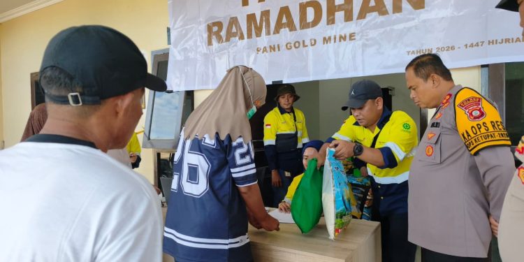 Masyarakat Lingkar Tambang Antusias Mengikuti Pasar Murah Ramadan Tambang Emas Pani