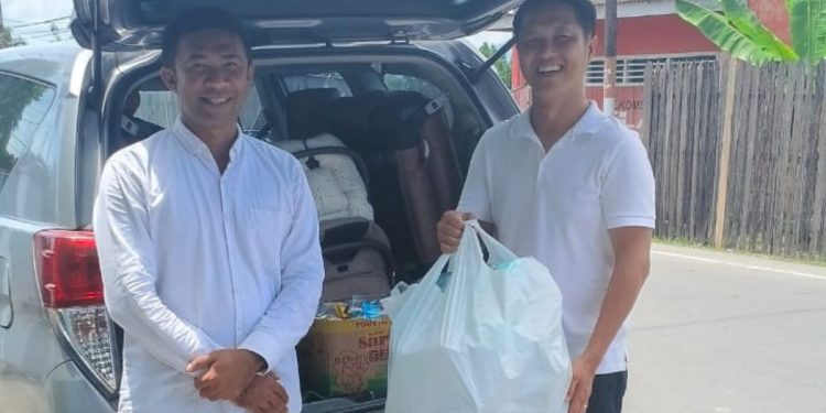 Christian Community di Tambang Emas Pani Salurkan Bingkisan di Momen Paskah