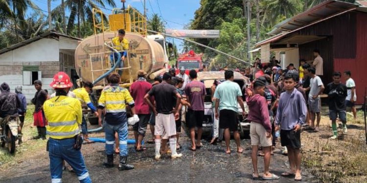 Respons Cepat ERT Pani Gold Mine Kendalikan Kebakaran Pick Up di Pohuwato