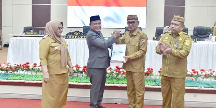 KUA-PPAS APBD 2027 Diserahkan ke DPRD, Bupati Saipul Harap Pembahasan Berjalan Konstruktif